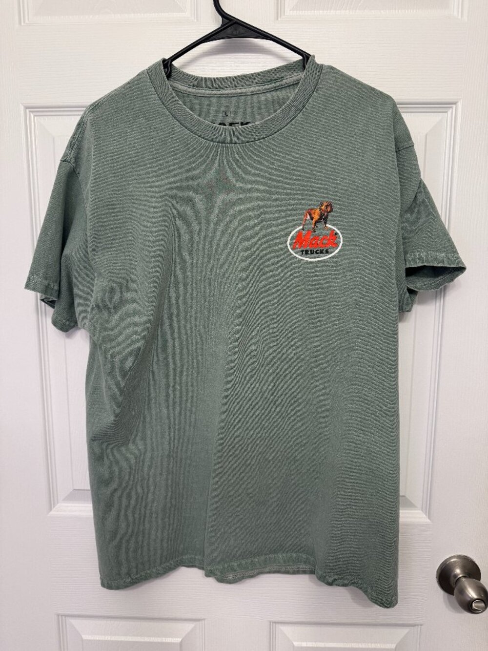 Mack Trucks Shirt Men’s Large Graphic Tee Bulldog Logo T‑Shirt Green